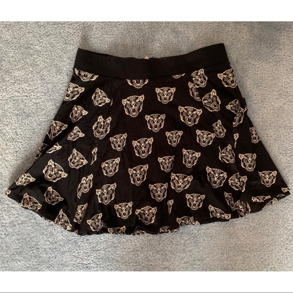 H&M Leopard/Cheetah face Skirt